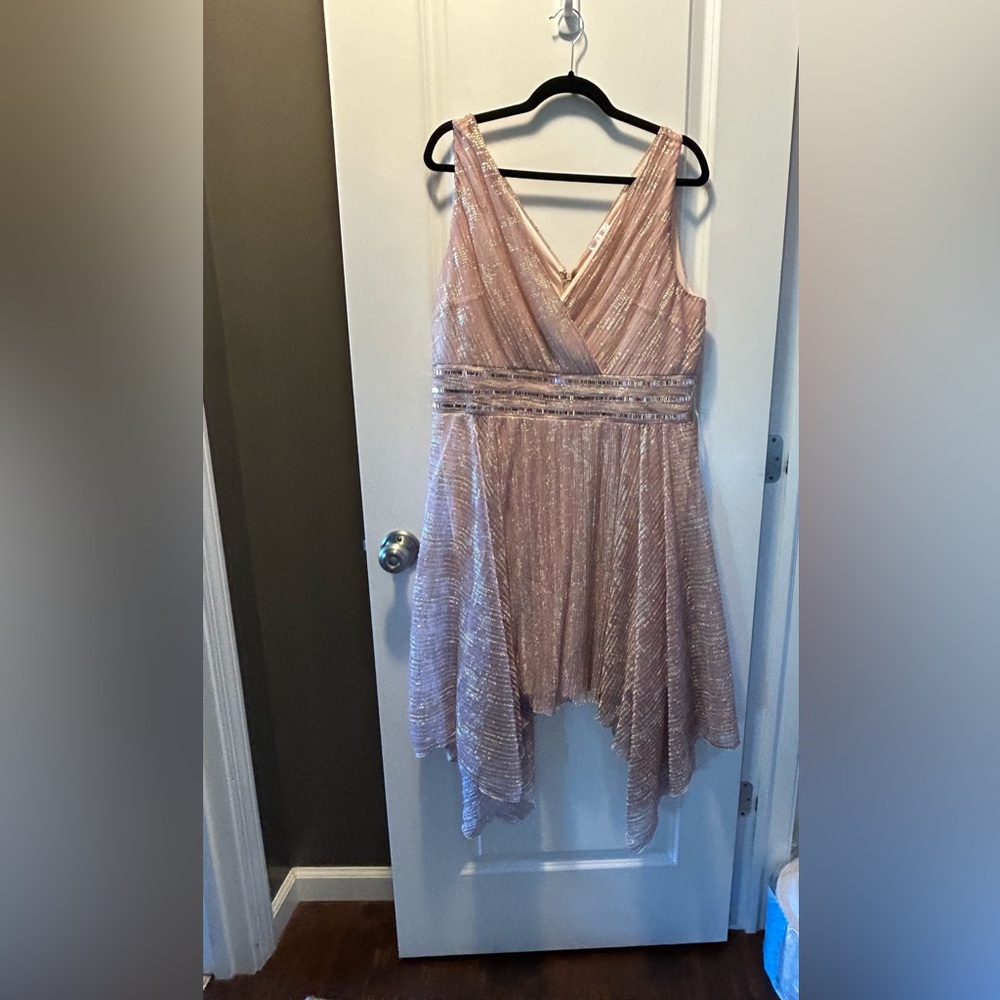 NWT Size 16 Venus Elegant Pink Sleeveless Handkerchief  Dress
